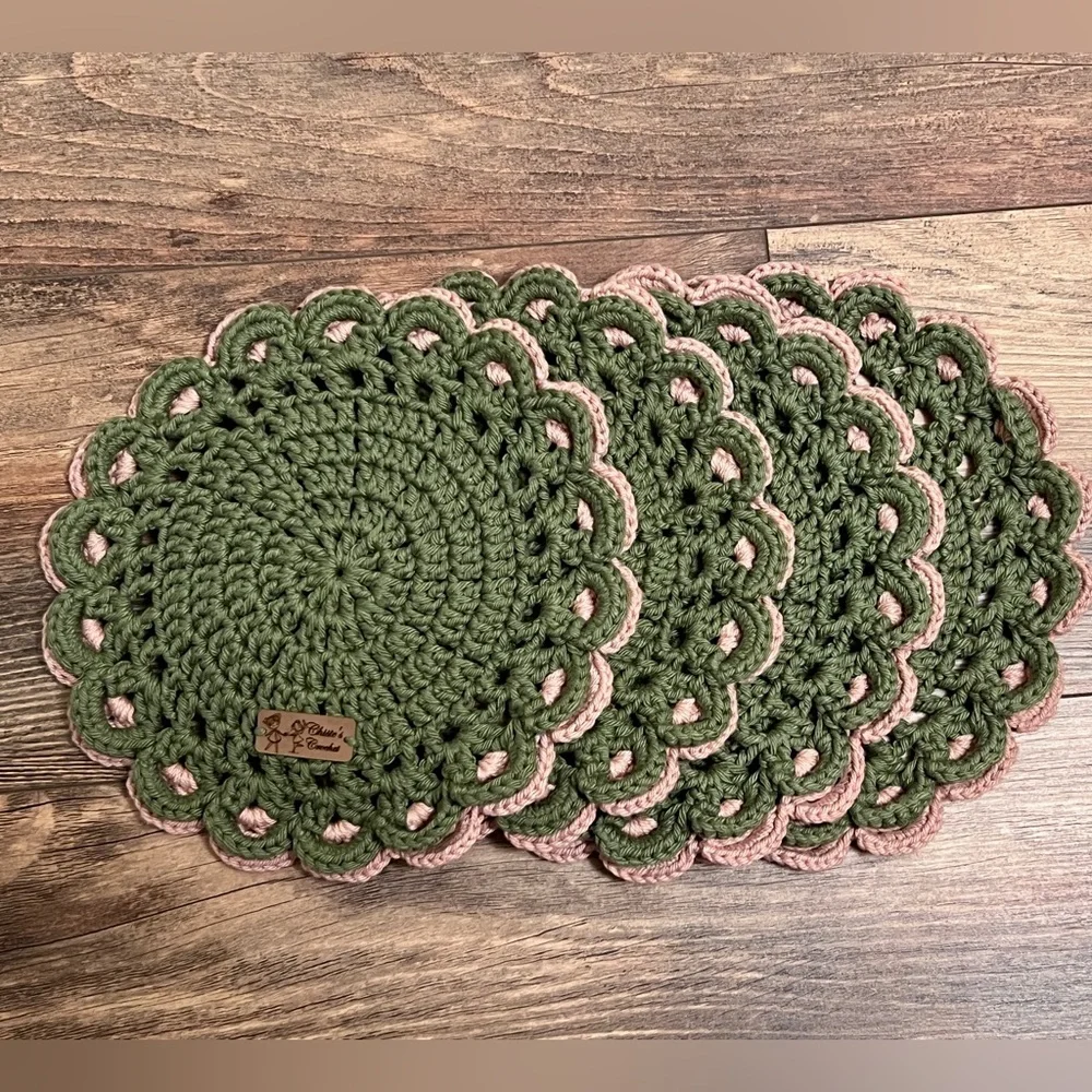 Set 4 Handmade 8.5” Green Pink Crochet Placemat Doily / Decor Retro MCM Design